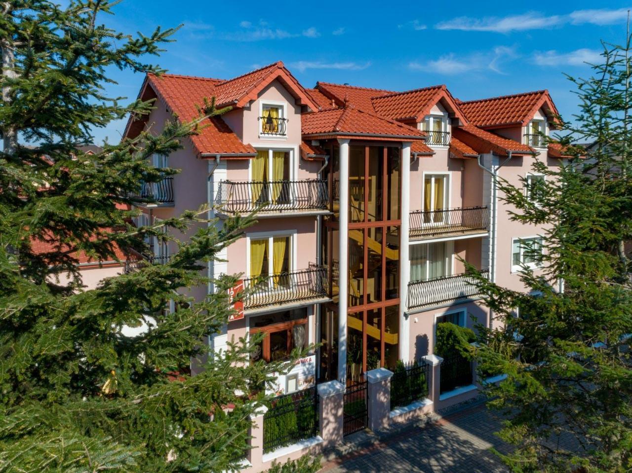 Pensjonat Marynarski - Apartamenty Darłówko Zewnętrze zdjęcie